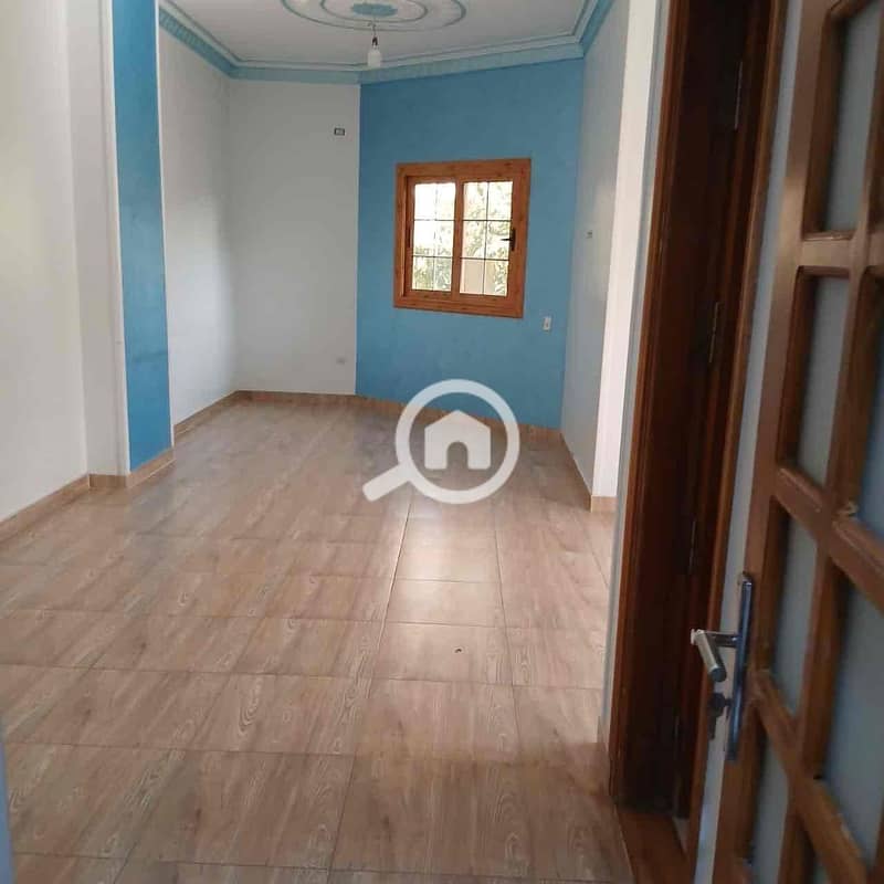 2 e25ada41-b80a-4140-8682-d9a1915c6526. jpg