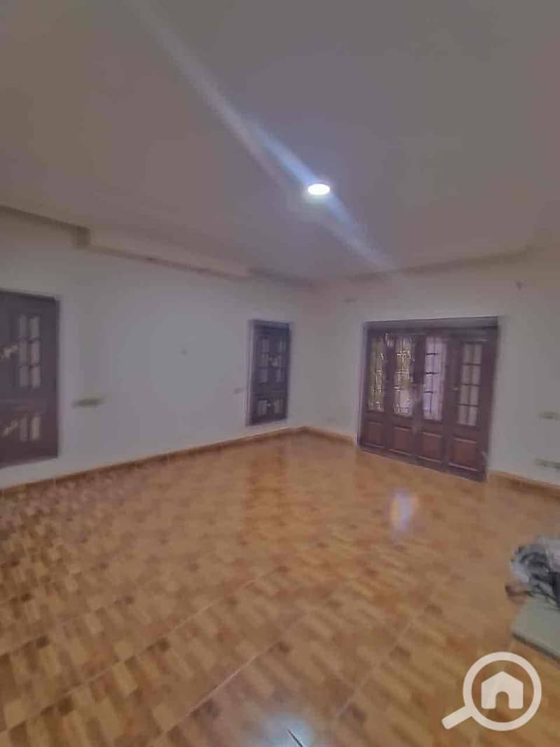 8 e8fff8cb-01f6-4378-bf08-d28b535fbab0. jpg