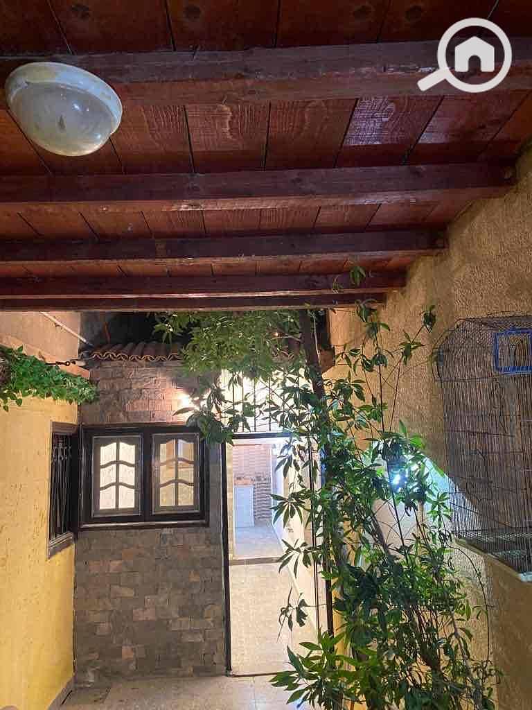 2 f303ef4c-fc8e-4b0e-b669-5343c1fe47eb. jpg