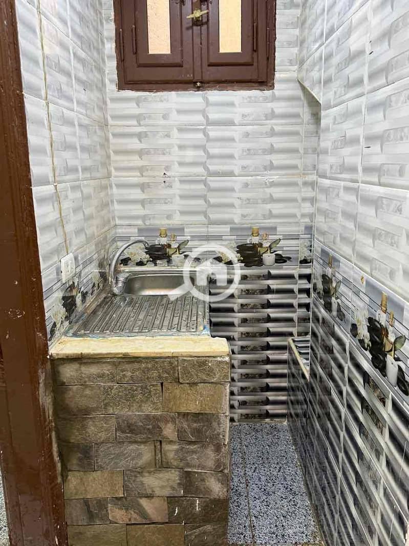 10 ac1ae384-45ee-4834-b301-b3c3a5006a6e. jpg