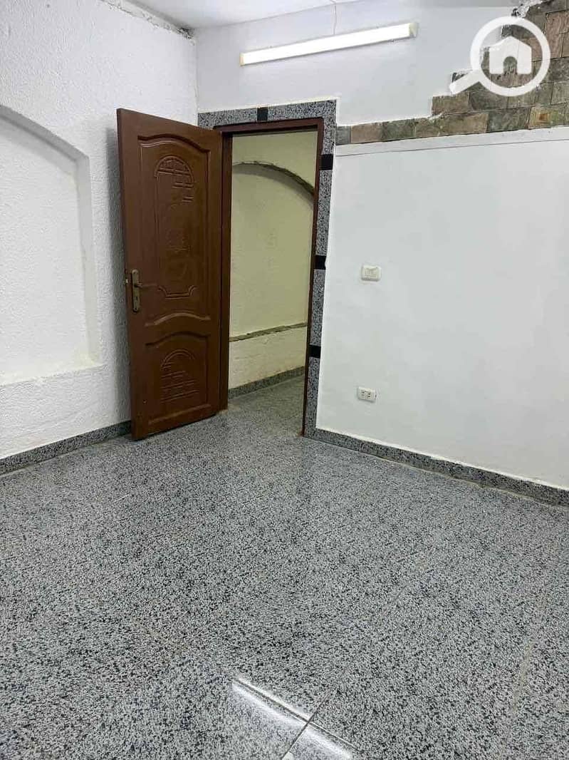 11 59a66fcc-4421-4aa4-a3c3-4c40b1324478. jpg