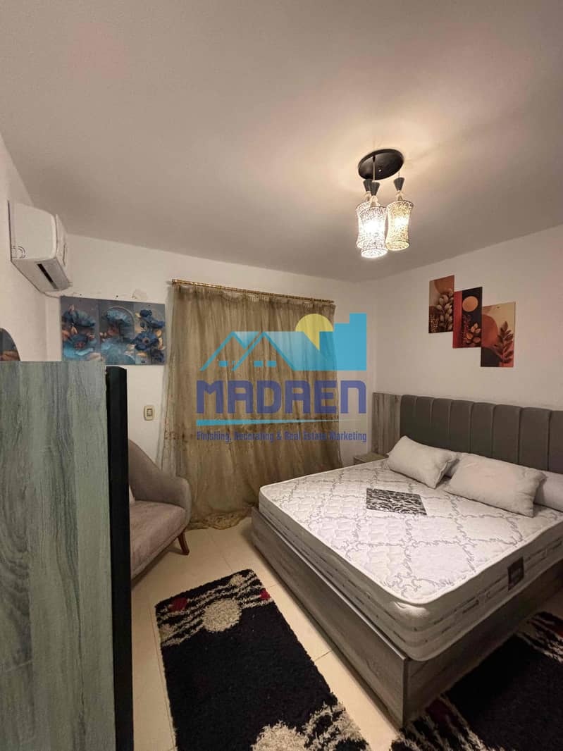 9 f2dd9e78-25ee-419c-a987-fc4edede3deb. jpg