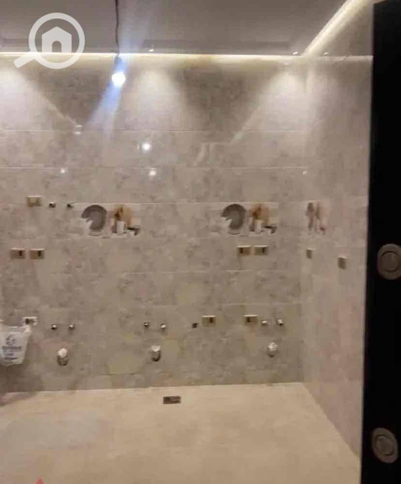 4 824a16e2-a026-4e08-928f-9e25d8897c9c. jpg