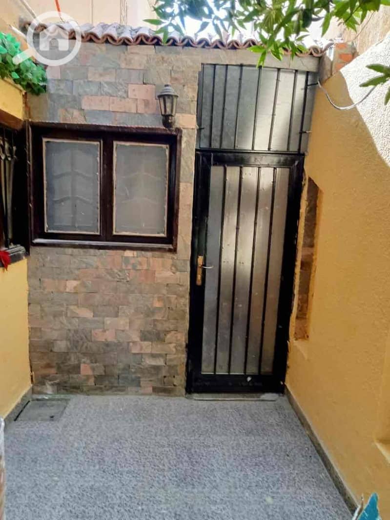 3 3718048c-8328-4695-a419-555ba8b84775. jpg