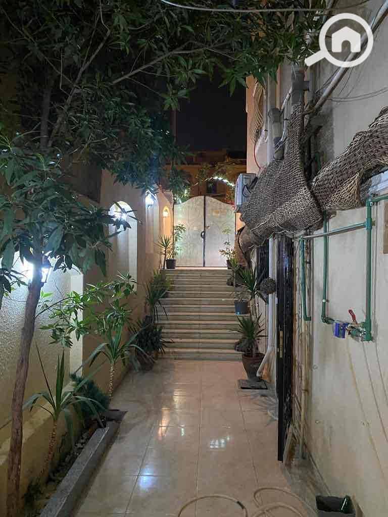 8 c691ffee-81e2-48ab-9614-6eeef5ac7010. jpg