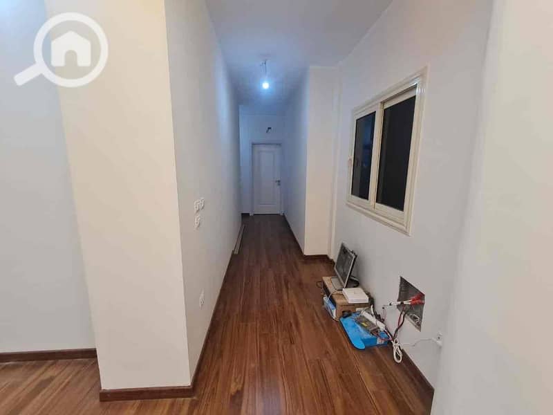 8 a4550d1b-f6ab-46de-bd23-c1f5d02129a1. jpg