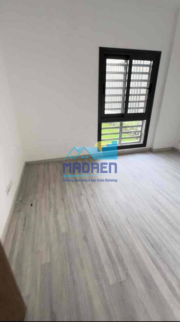 2 9bf6e015-ed9d-47d7-8c75-d574cc321b1e. jpg