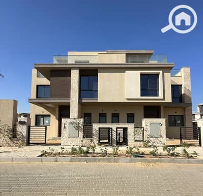 فیلا 4 غرف نوم للبيع في الشيخ زايد، الجيزة - IMG-20240508-WA0076. jpg