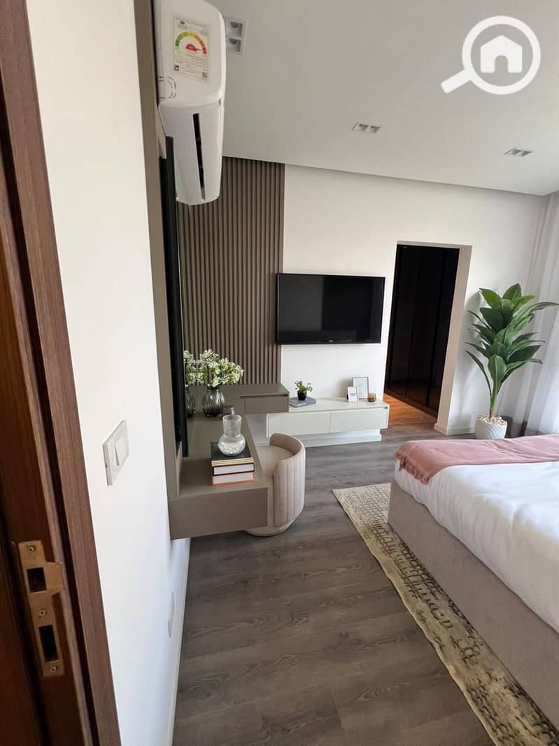 10 WhatsApp Image 2025-11-24 at 20.58. 47_7b16c429. jpg