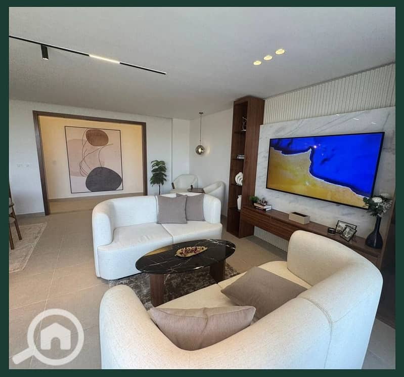 12 WhatsApp Image 2025-10-20 at 18.02. 39_acdf3469. jpg