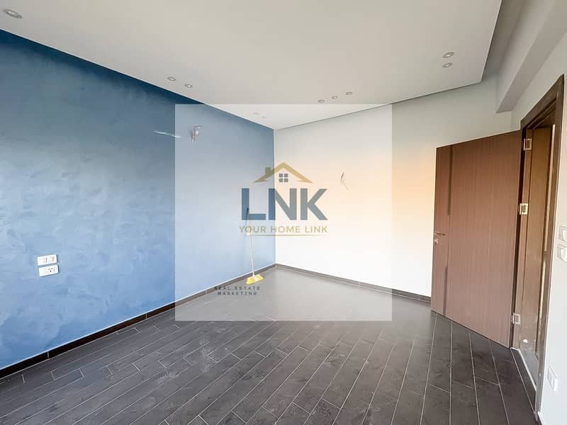 2 1d372497-3276-416a-8bdf-49a5492edc70. jpg