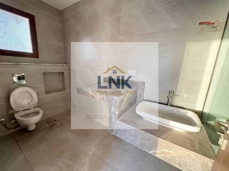 8 7a9f25eb-382d-4fd7-83eb-4f0b53b7651f. jpg