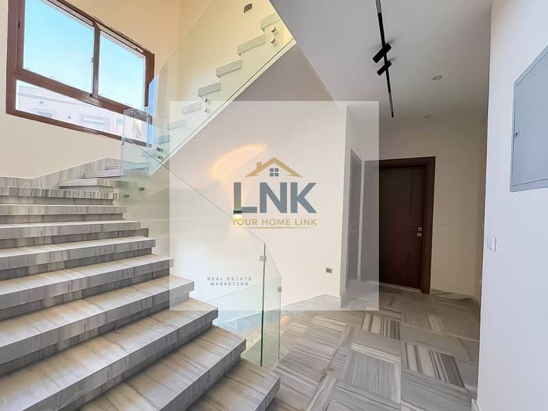 14 33a99184-7b24-4f6b-8eba-1535868d1aa1. jpg