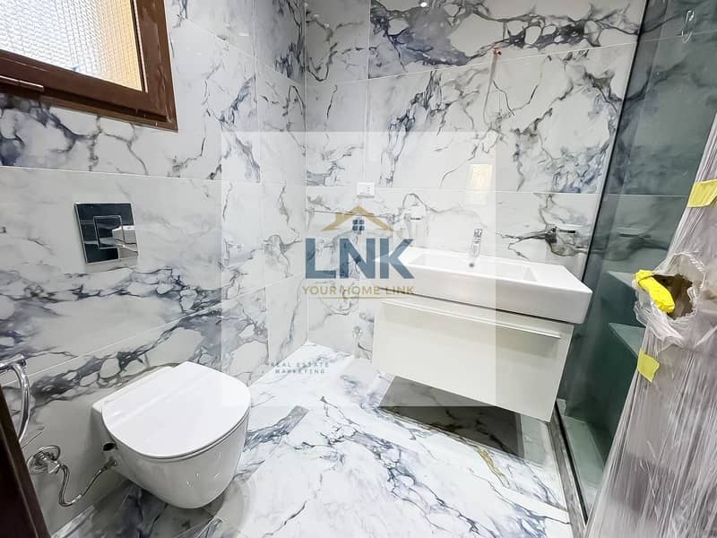 24 a3b79abf-e2e4-46f6-8668-66821d8892a5. jpg