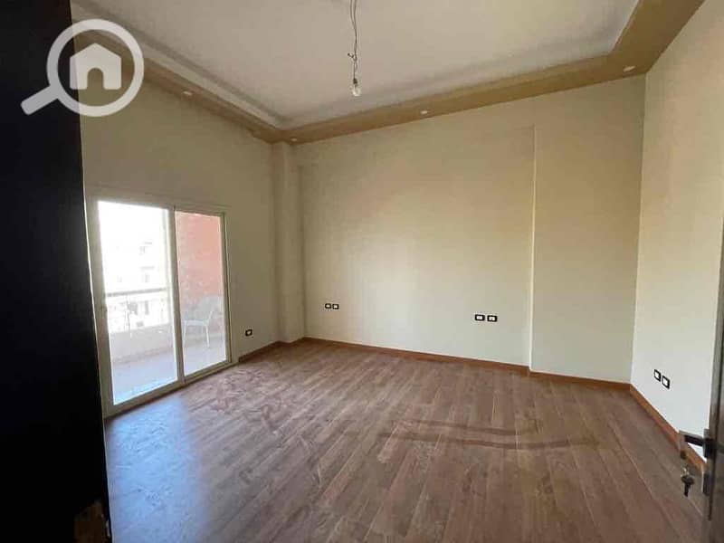 2 a903f3ca-04d3-45fc-916b-9a5f88e24625. jpg