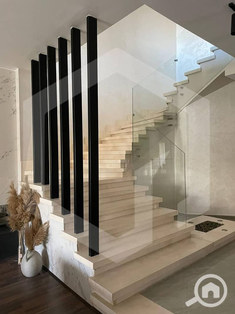 10 Royal Meadows 10. jpg