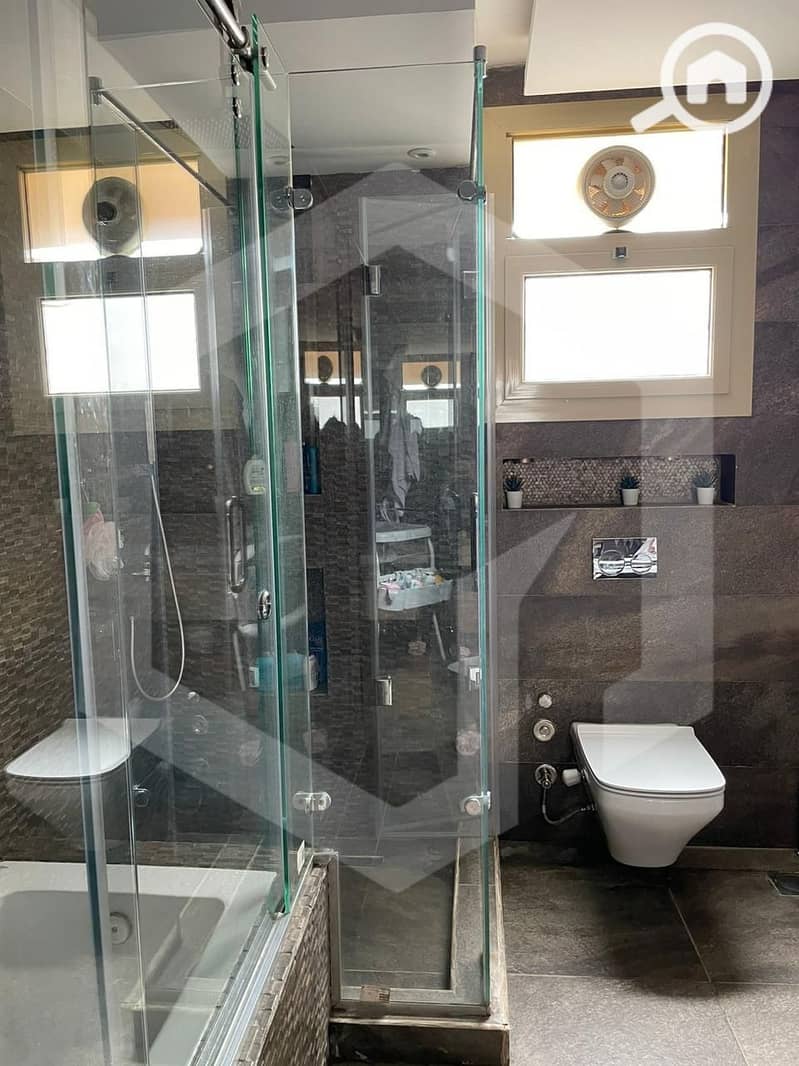 17 Royal Meadows 17. jpg