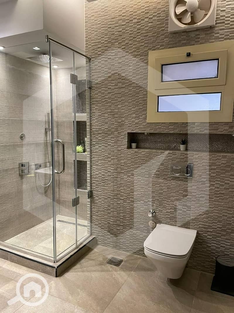 19 Royal Meadows 19. jpg