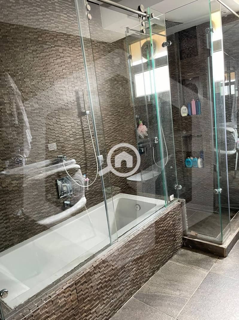 21 Royal Meadows 21. jpg