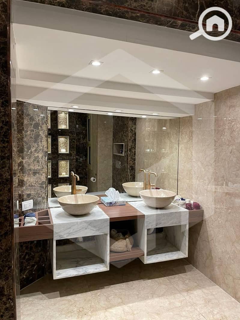 22 Royal Meadows 22. jpg