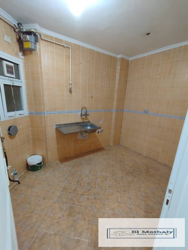 9 b3789003-95d4-4354-aed4-0b925623b1c2. jpg