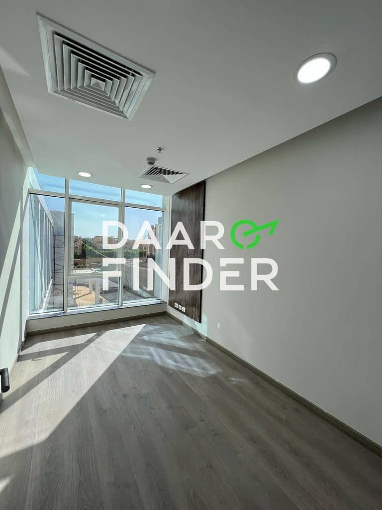 4 1ec8583f-3703-4b48-ab76-701a96963bdc. jpg