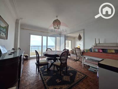 شقة 3 غرف نوم للايجار في سابا باشا، الإسكندرية - 1. jpg