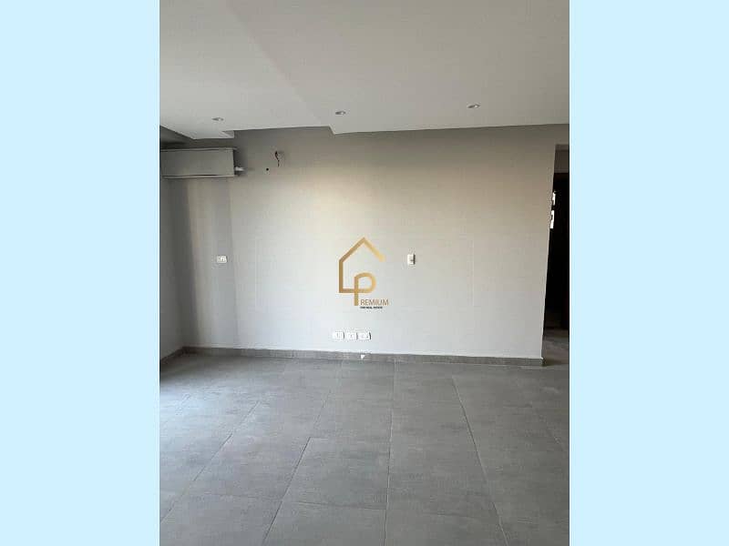 4 WhatsApp Image 2025-09-24 at 4.53. 13 PM (1). jpg