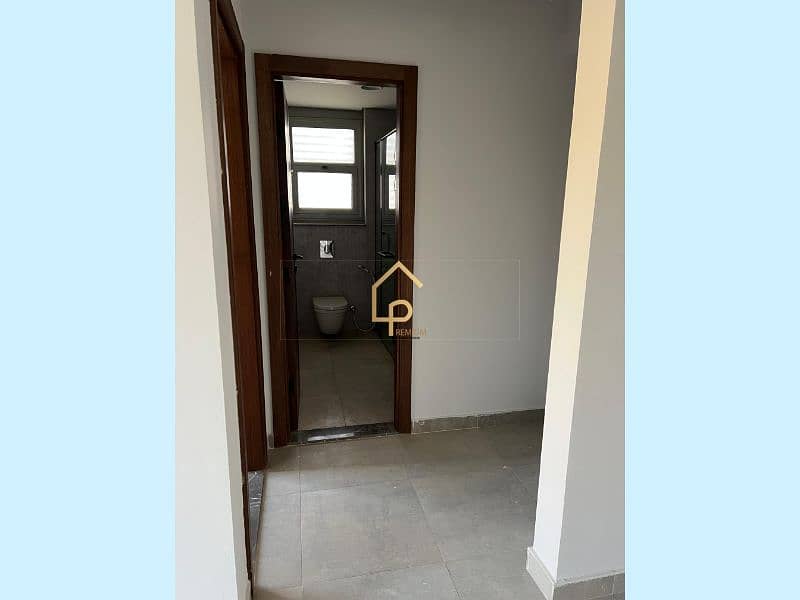 5 WhatsApp Image 2025-09-24 at 4.53. 13 PM (2). jpg