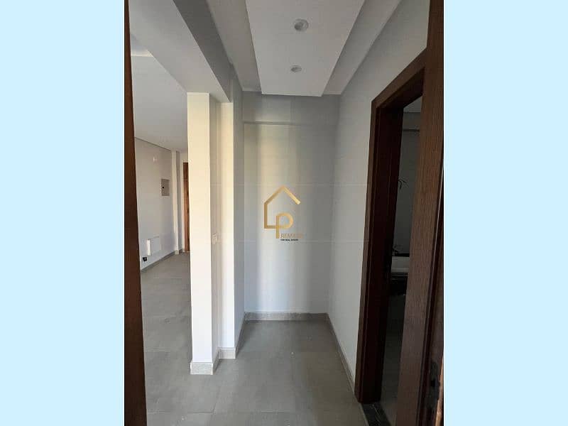 6 WhatsApp Image 2025-09-24 at 4.53. 14 PM (1). jpg