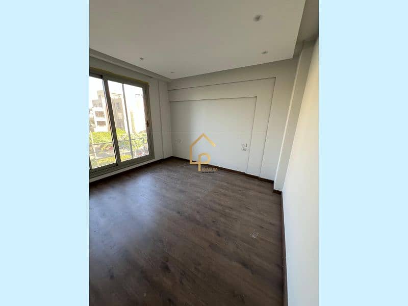 9 WhatsApp Image 2025-09-24 at 4.54. 35 PM (2). jpg