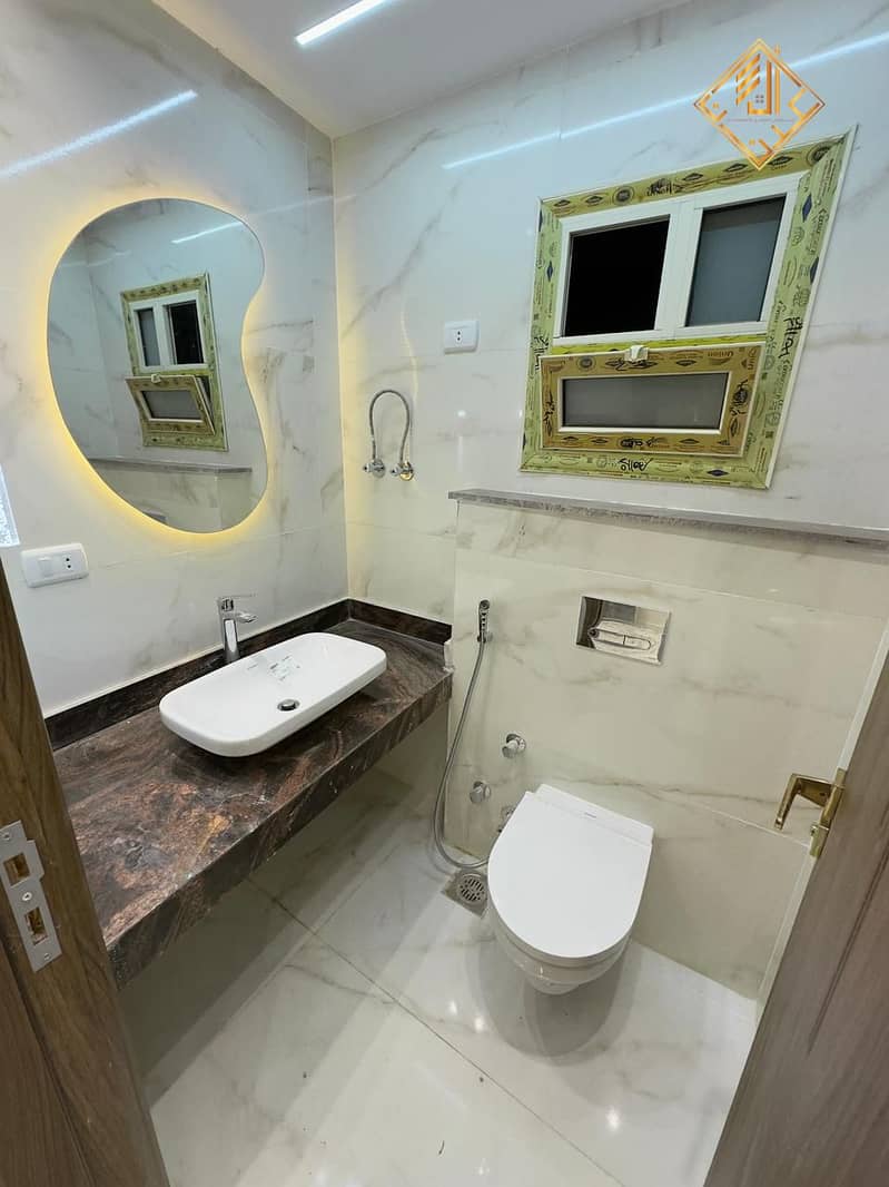 2 WhatsApp Image 2025-11-09 at 21.11. 38. jpeg