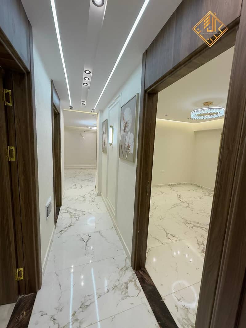 12 WhatsApp Image 2025-11-09 at 21.11. 42 (2). jpeg