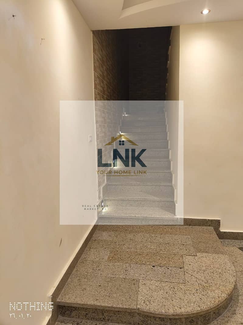 13 1f2ae6c0-cc14-4c0d-a27e-2e61cf461e16. jpg