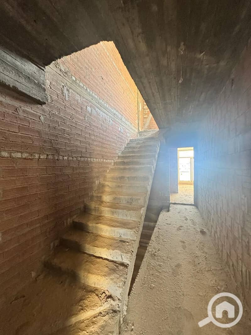 11 f645d58f-f2a8-469c-b3a5-487d157a56c3. jpeg