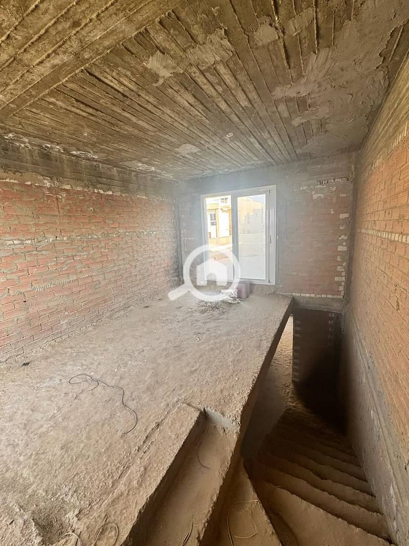 12 52490674-fb0a-4318-875a-bb2ed3b881ac. jpeg