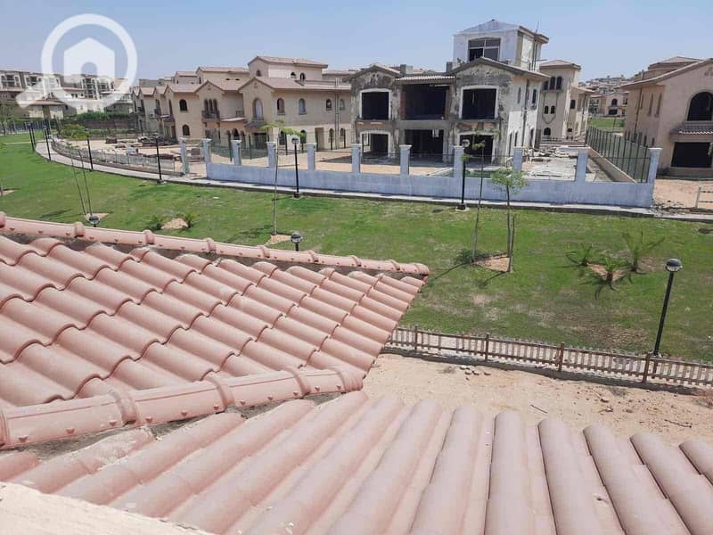 10 ec0f47aa-5923-4d4f-afd7-8aa48bc288db. jpg