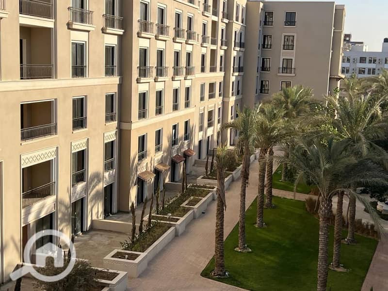 2 b72e4ae6-42fd-43d3-baa8-3b2195403103. jpg