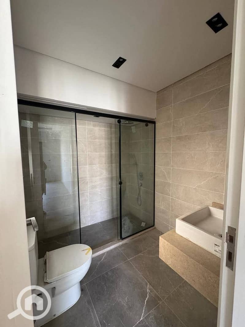 16 5a9aa98a-f5b5-403b-94fe-cb97da2279d0. jpg