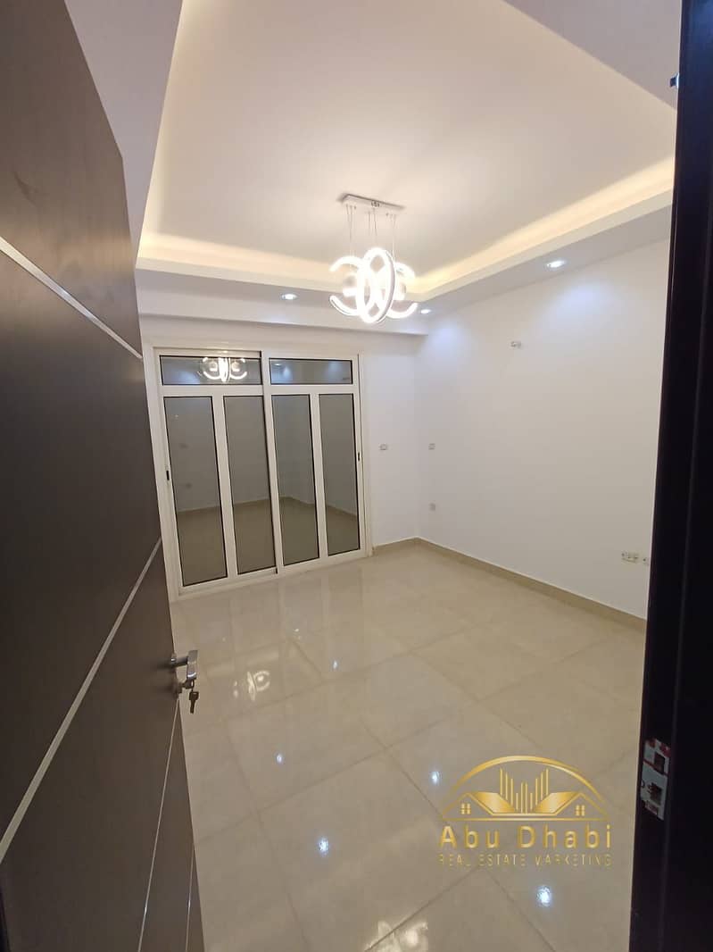 5 8aca5b64-4e9a-4fa6-a349-fd6093e536ba. jpg