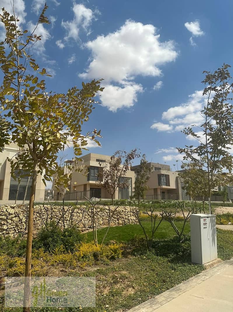 14 08ddec93-14b2-4113-882f-a8d1af9d5b99. jpg