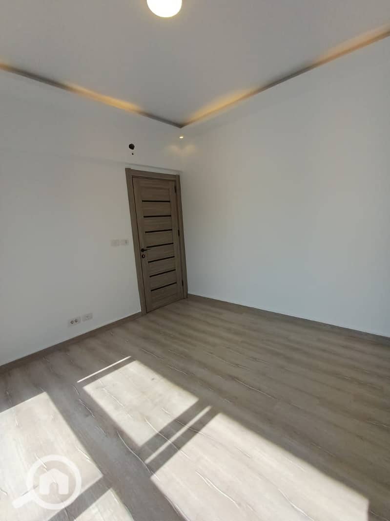 4 WhatsApp Image 2026-01-21 at 12.44. 44 PM. jpeg