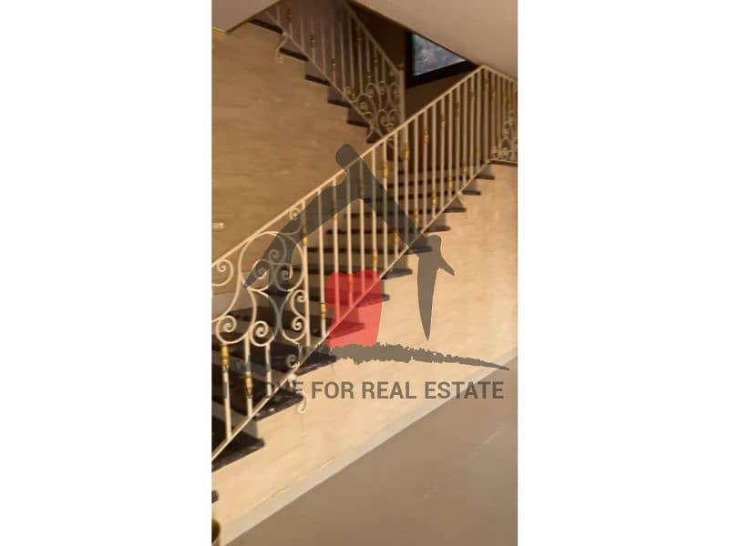 12 e6fdd435-b885-47b9-a6ac-c02b3242d938. jfif. jpg