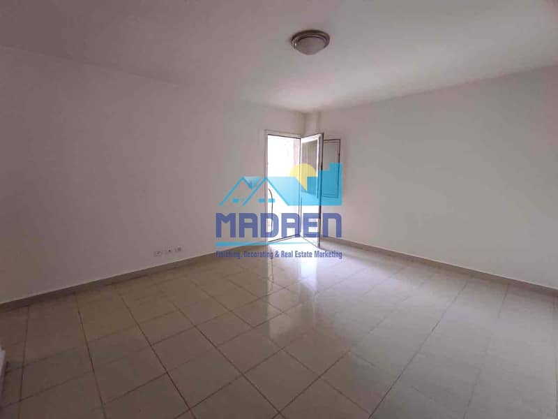 4 b31b5a17-c36b-47c6-981c-d5db062cc833. jpg