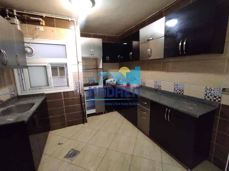 8 29642cfe-5815-45d0-bbf9-154d74927b2d. jpg