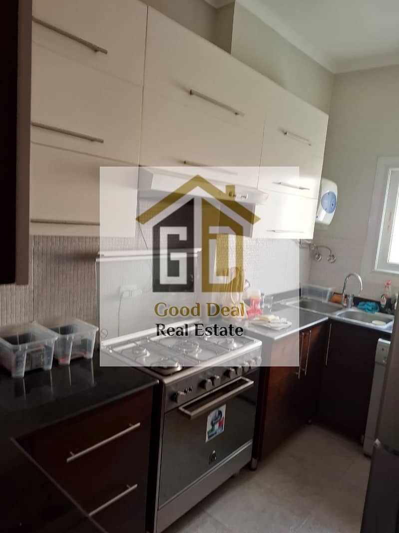 10 63888d8e-f509-43c4-8ee8-99c9ab10ab2f. jpg