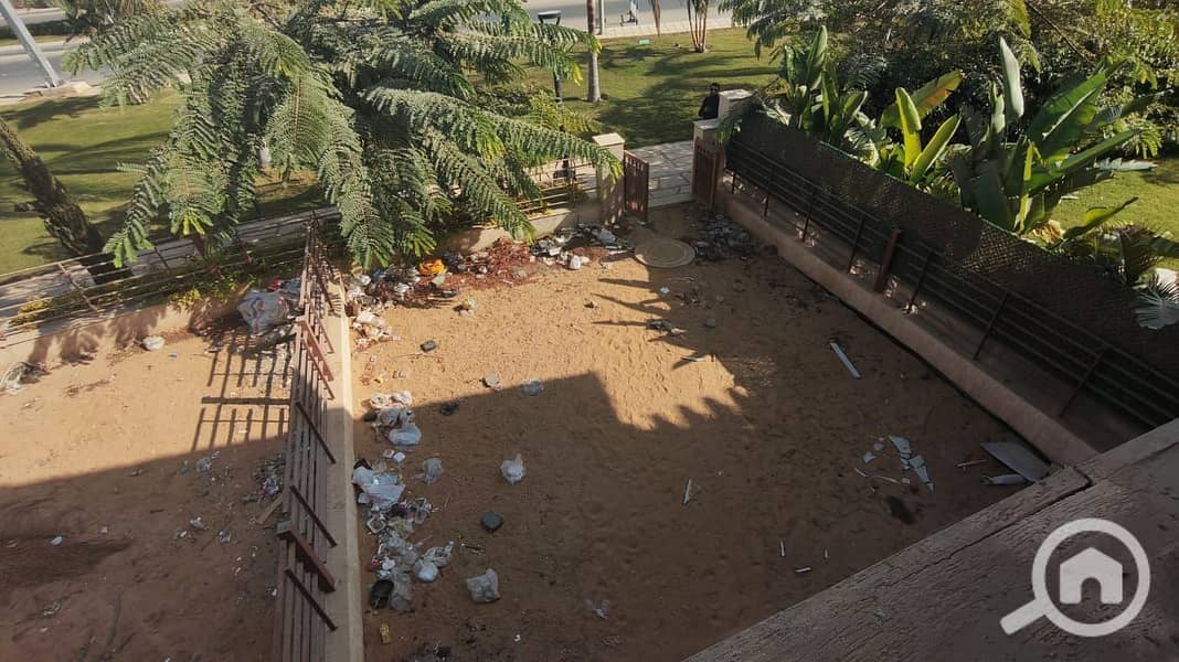 2 5b02d213-b048-49ce-a329-4711d4d2cc1c. jpg