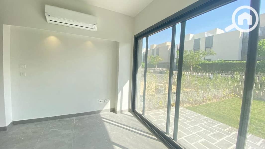 8 470596763_8926244647457294_5806836618787158055_n. jpg