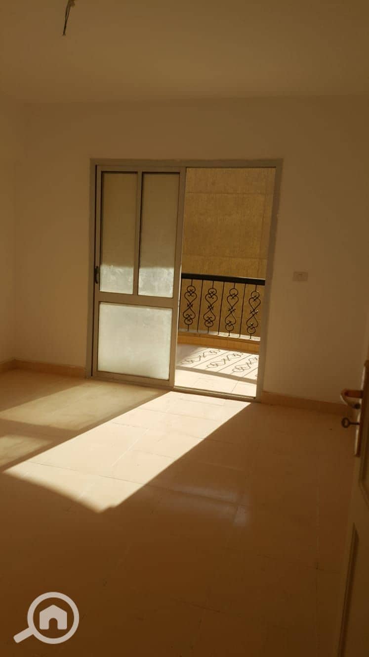 4 348c4d35-29c3-4313-b499-973c329401c0. jpg