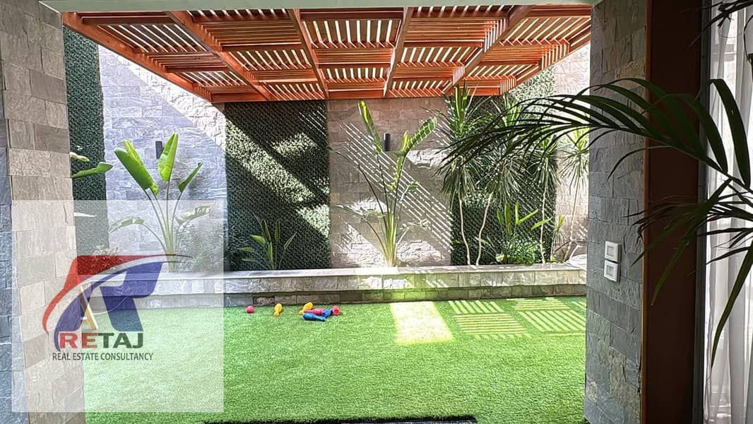 7 df90f279-fb81-40f0-b381-cd42e5670ba5. jpg